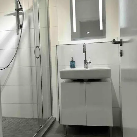 Modernes Nahe Dusseldorf / Messe アパート ノイス